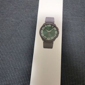 新品 Galaxy Watch6 Classic 47mm+交換用ストラップ付き