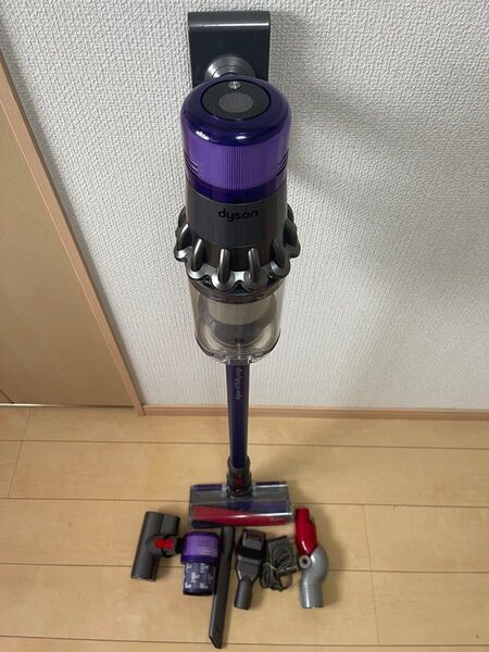 【美品】Dyson コードレスクリーナー V11 + sv15エコーモード64分