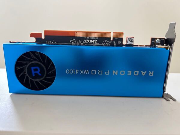 AMD Radeon Pro WX 4100 GDDR5 4GB ロープロファイル ミニDPポートグラフィックボード ビデオカード