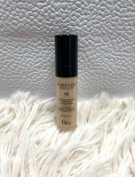 Dior ディオールスキンフォーエヴァーフルイドグロウ1N ミニサイズ