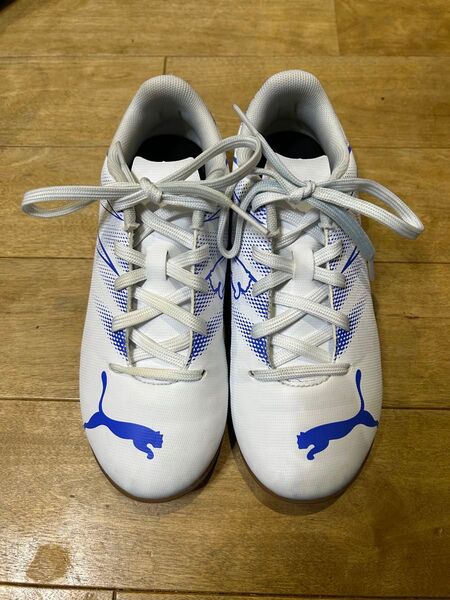 プーマ(PUMA)ジュニアサッカーインドアトレーニングシューズ 屋内 室内 アタッカント IT インドア用 20センチ