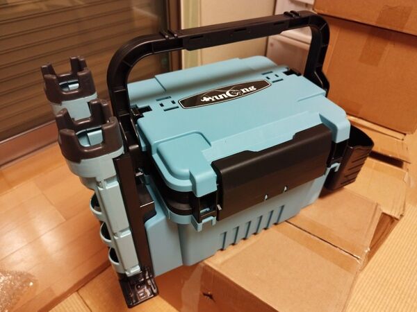 ★☆タックルボックス ロッドホルダー2本+ドリンクホルダー付 ブルー ※追加オプション有り