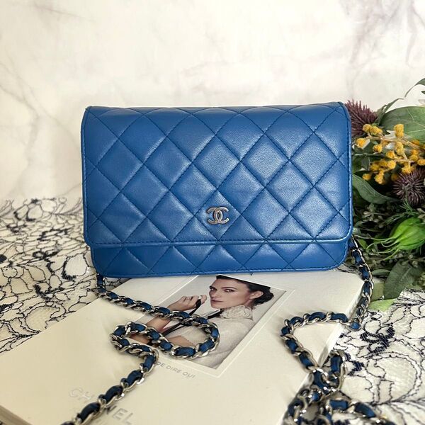 CHANEL シャネル【美品】チェーンウォレット マトラッセ ショルダーバッグ