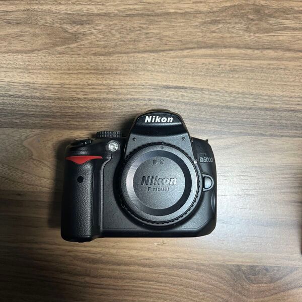 Nikon D5000 ボディ