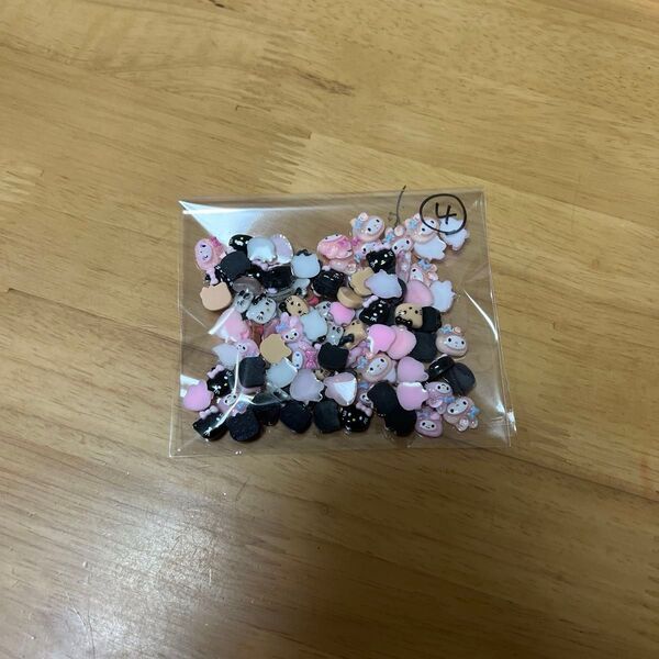 専用③④ネイルパーツ マイメロ、キティ