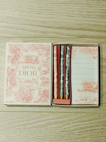 Dior ディオール ノベルティ メモ帳 鉛筆 色鉛筆 非売品