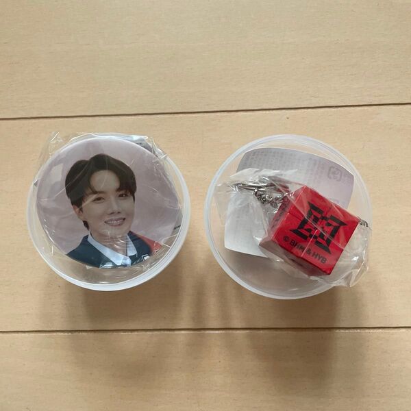 BTS J-HOPE チャーム 缶バッジ 2個セット