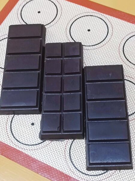 ドバイスタイルチョコ3枚入(アーモンド味)