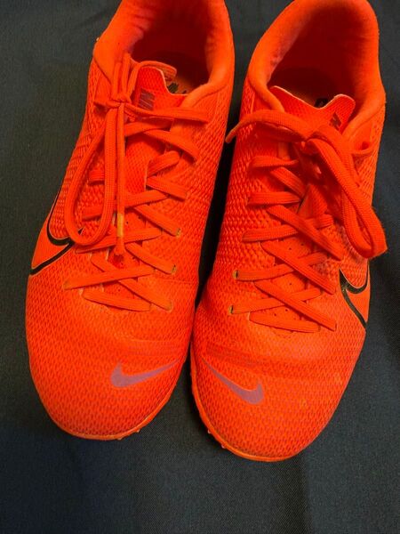 NIKE ナイキサッカースパイクMERC