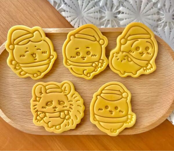 【新品未使用】クリスマス クッキー型 ちいかわ うさぎ ハチワレ モモンガ くりまんじゅう 5ピースセット 未開封