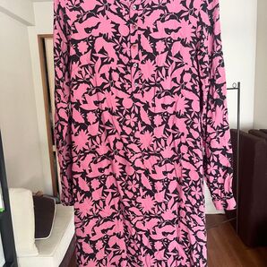 A.P.C. ワンピース ピンク×ブラック 総柄 Mサイズ