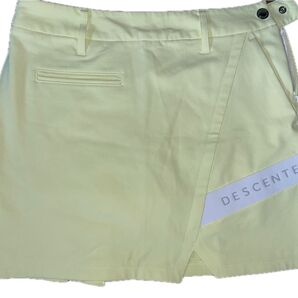 DESCENTE GOLF レディーススカート ライトイエロー