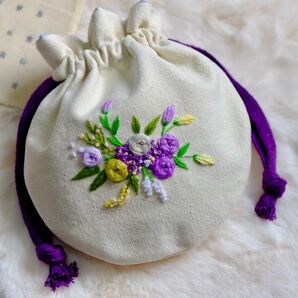 まんまる巾着 刺繍入り バラ刺繍 ハンドメイド