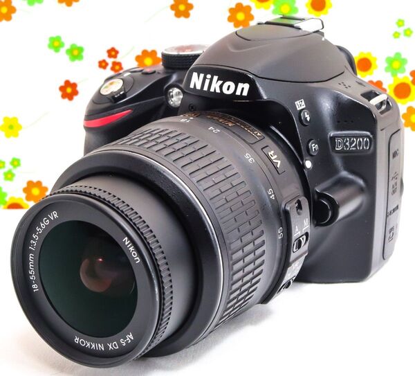 Nikon ニコン D3200☆高画質一眼レフ☆初心者オススメ☆手振れ補正付き