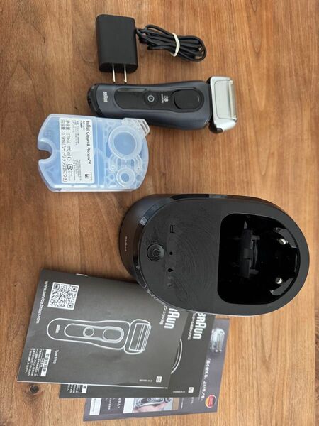 ブラウンシェーバー Series8 8463cc-V 中古品