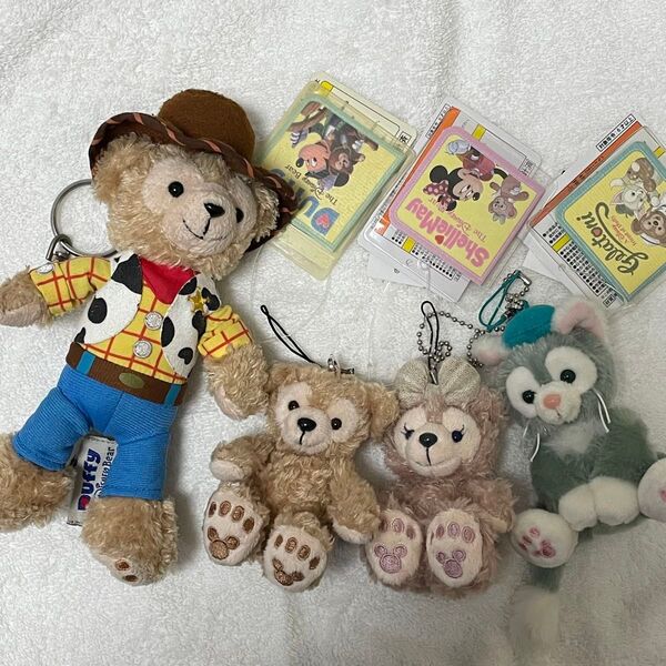 ダッフィー ぬいぐるみバッジ ぬいぐるみストラップ 4点