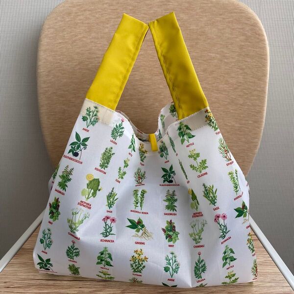 エコバッグ ハンドメイド コンビニ お弁当 折り畳み 撥水 コンパクト フラワー ボタニカル 白 イエロー
