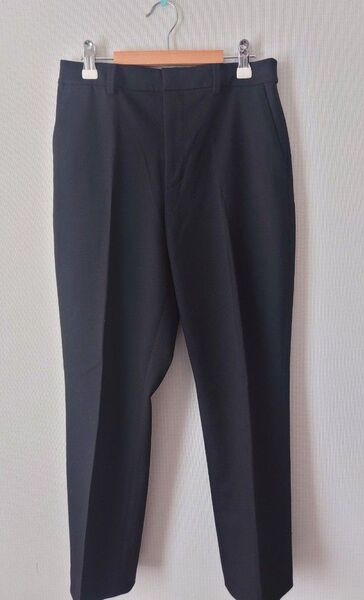 UNIQLO ストレートパンツ 黒 サイズМ ストレッチ