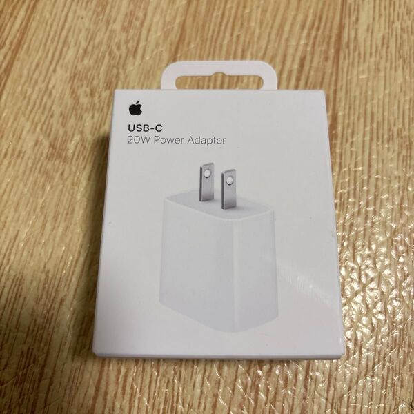 ③新品未使用 箱付き アップル 純正 Apple USB-C 電源 A2305 20W PD ACアダプタ 充電器 iPhone