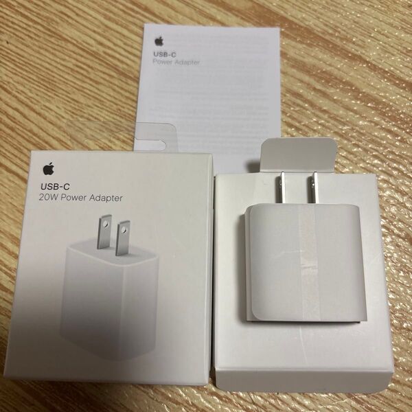 1個 新品未使用 箱付き アップル 純正 Apple USB-C 電源 A2305 20W PD ACアダプタ 充電器