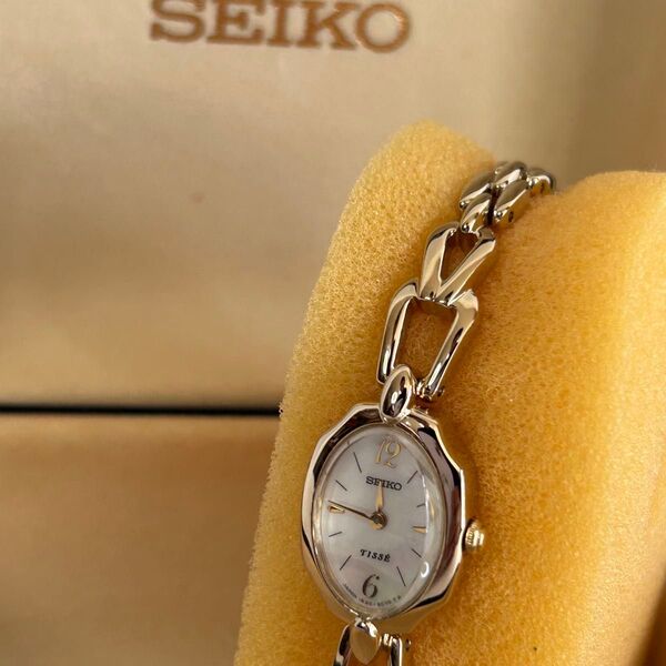 SEIKO セイコー シェル文字盤 レディース 腕時計 リスト ウォッチ アクセサリー ジュエリー クォーツ ゴールド