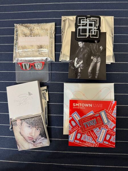 東方神起 チャーム ピンバッジ マグネット ブローチ
