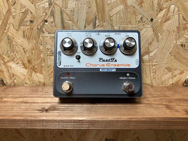美品 Pastfx chorus ensemble mn3007 クローン コーラスエフェクター ギターエフェクター