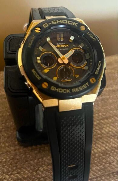 CASIO G-SHOCK 腕時計 ブラック×ゴールド GST W300G マルチバンド6 電波ソーラー