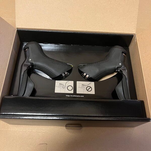 【未使用品】シマノ アルテグラ SHIMANO ULTEGRA R8070 油圧 di2 シフター STIレバー 11速 (2)