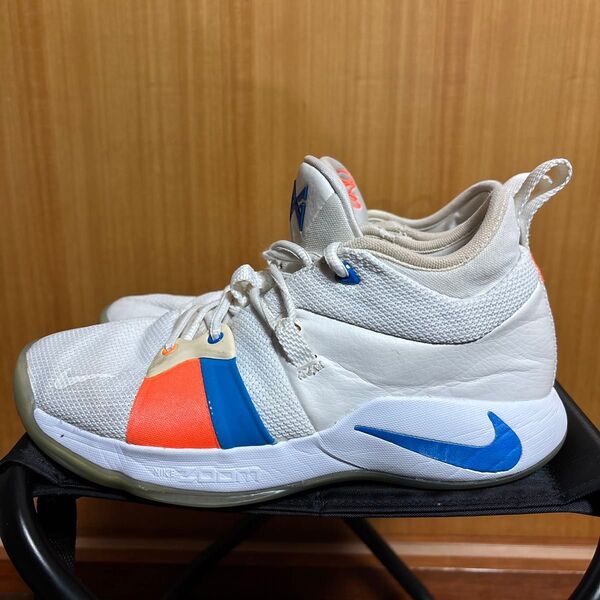 Nike PG2の25.5cmです。