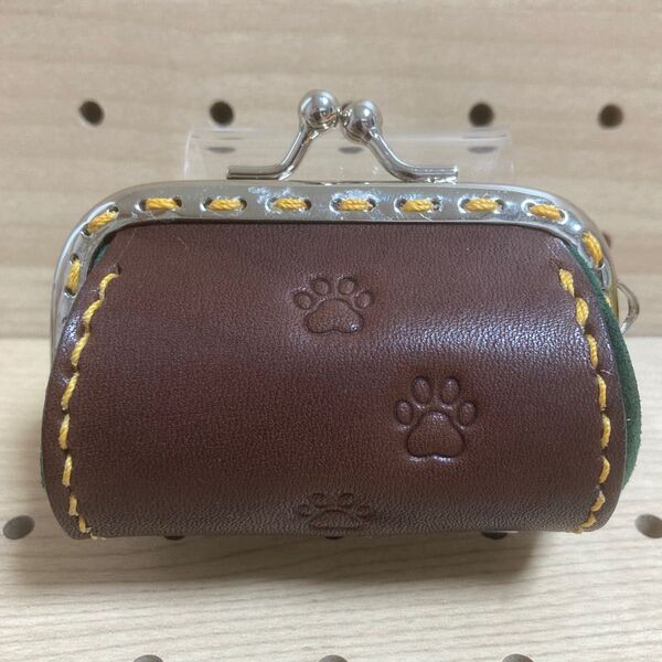 がま口 No.166 革 ハンドメイド (肉球刻印入 中タイプ)