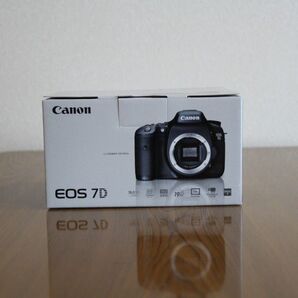 Canon EOS 7D ボディー デジタル一眼レフカメラ シャッター数:11,042回