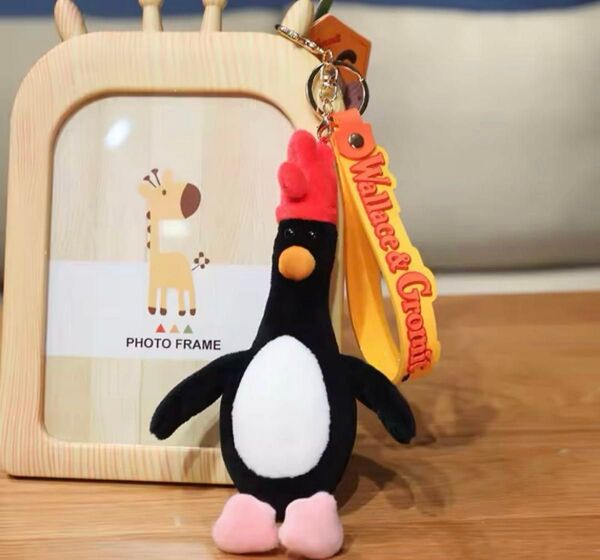 【新品タグ付き】ウォレスとグルミット マッグロウ ペンギンぬいぐるみストラップ