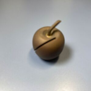 りんご型 ペーパーウェイト