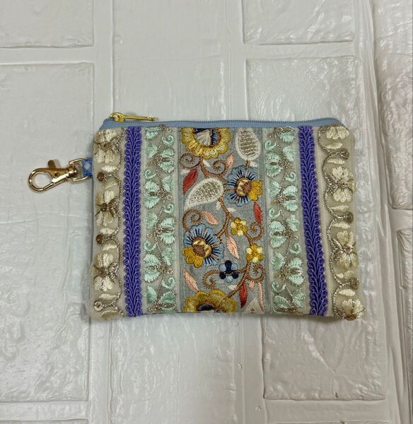 new ① インド刺繍リボン フェイクレザー ミニポーチ コインポーチ 小物入れ 小銭入れ ハンドメイド 大人可愛い