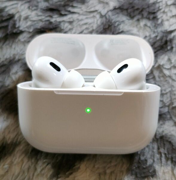 アップル AirPods A2700ワイヤレスイヤホン ケース付き