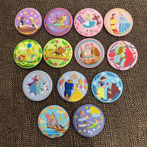 ディズニー刺繍缶バッジ 13種
