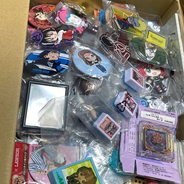 缶バッジ グッズ まとめ売り ノンジャンル