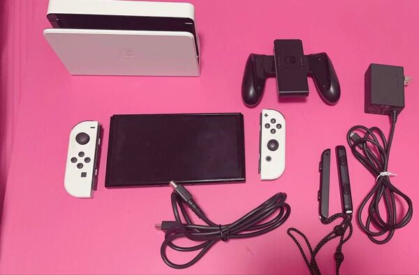 Nintendo Switch 有機ELモデル ホワイト 使用歴浅い SDカード256GB付き