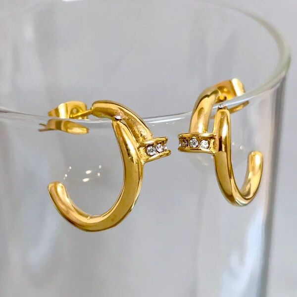 在庫処分 ピアス 釘 金属アレルギー対応 316L サージカルステンレス製 海や温泉そのままOK つけっぱなし ゴールド フープ