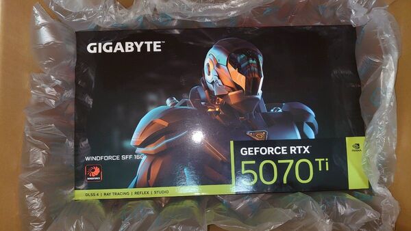 Gigabyte製 GeForce RTX 5070 Ti WINDFORCE SFF 16G