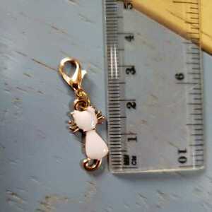  hand made! zipper charm /.. Chan ( white )