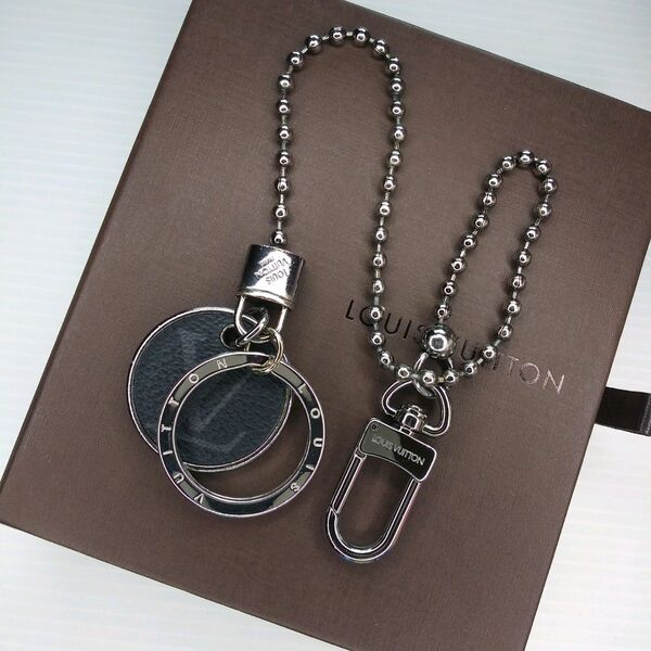 ルイヴィトン LOUISVUITTON (正規品)ポルトクレシェンヌ モノグラム ウォレットチェーン キーホルダー バッグチャーム