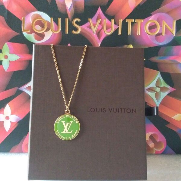 ルイヴィトン LOUISVUITTON (正規品) ★美品★サークル型T&B LVロゴ印字チャーム&ネックレスチェーン(社外品)