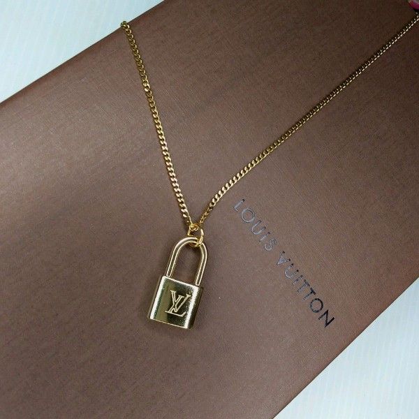 ルイヴィトン LOUISVUITTON (正規品) ☆良品☆カデナ型チャーム&ネックレスチェーン(社外品)