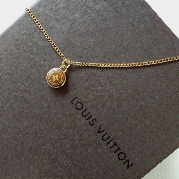 ルイヴィトン LOUISVUITTON (正規品) ★美品★ サークル型フラワー印字チャーム&ネックレスチェーン(社外品)