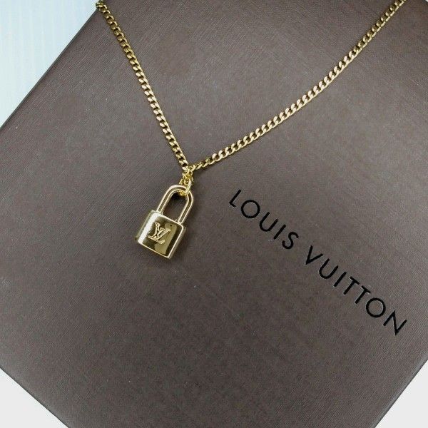 ルイヴィトン LOUISVUITTON (正規品) ★美品★カデナ型チャーム&ネックレスチェーン(社外品)