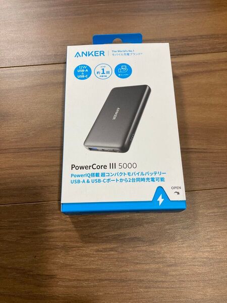 モバイルバッテリー Anker 新品未使用 A1217011 (PowerCore III 5000mAh ブラック)