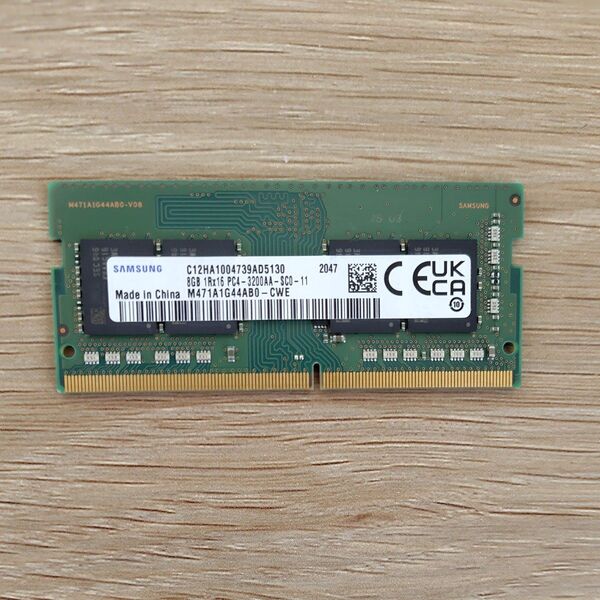 SAMSUNG DDR4ノートPCメモリ 8GB 1Rx16 PC4-3200AA-SC0-11 M471A1G44AB0-CWE