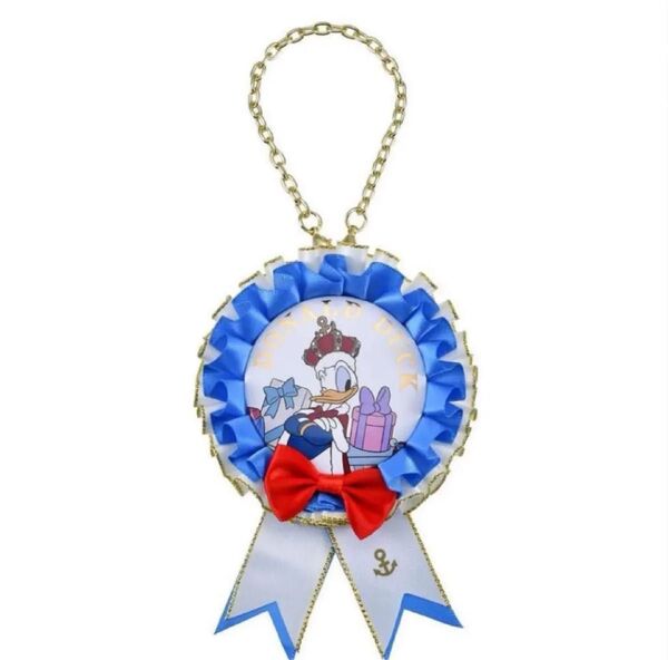 ドナルド 缶バッジ ロゼット チェーン付き DONALD THE KING BIRTHDAY ディズニーストア